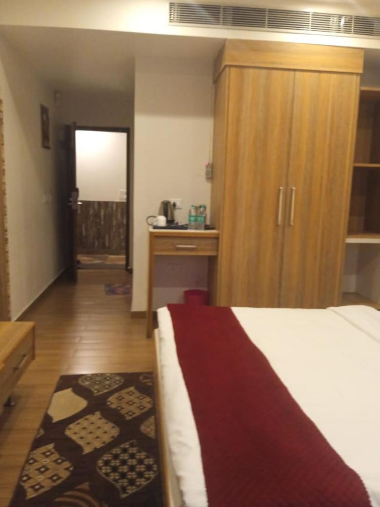 Hotel President Bharwain Eksteriør bilde